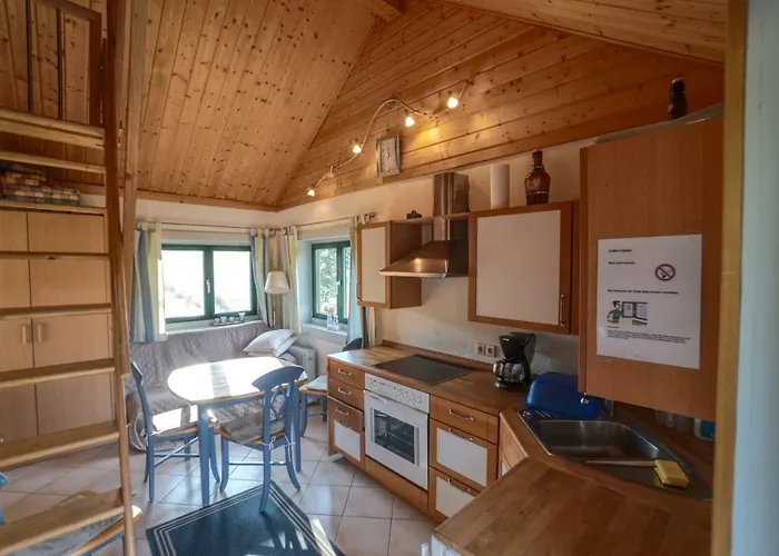 펜션 Hof Marienberg, 56340 Osterspai, Deutschland Wanderhuette Osterspai